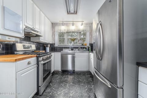 360 Pangburn Rd, Schenectady, NY 12306 photo 23
