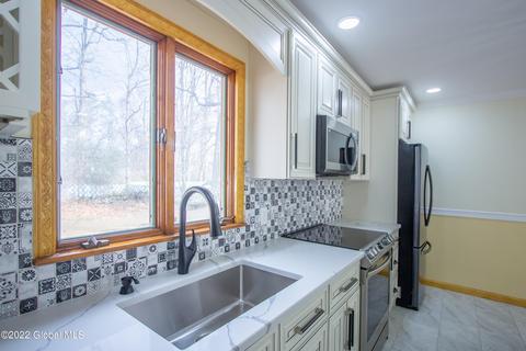 128 E Palmer Ave, Schenectady, NY 12303 photo 15