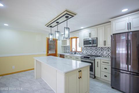 128 E Palmer Ave, Schenectady, NY 12303 photo 10