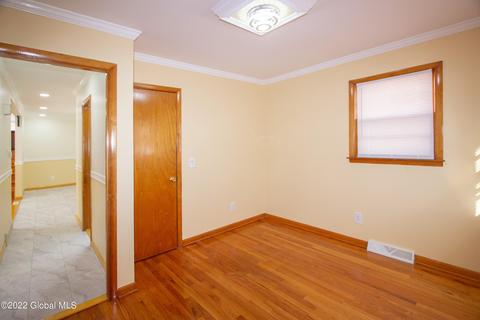 128 E Palmer Ave, Schenectady, NY 12303 photo 26
