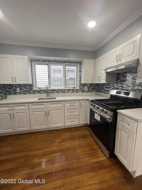 229 Cherry St, Schenectady, NY 12306 photo 5