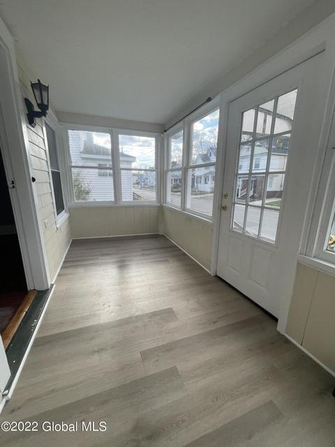 229 Cherry St, Schenectady, NY 12306 photo 3
