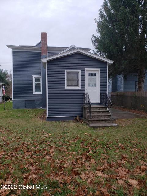 221 E Steele St, Herkimer, NY 13350 photo 4