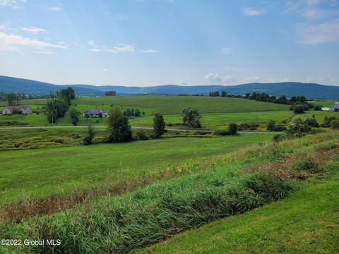 112 Ash Mdws, Howes Cave, NY 12092