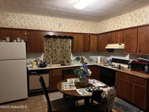 1087 Forest Rd, Schenectady, NY 12303 photo 18