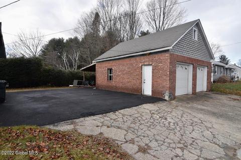 310 W Maple St, Corinth, NY 12822 photo 3