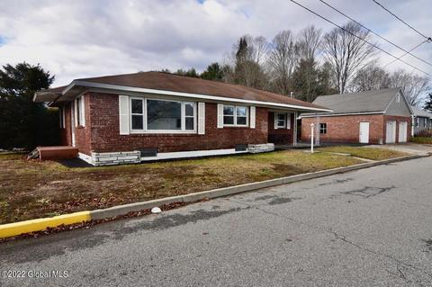 310 W Maple St, Corinth, NY 12822 photo 1