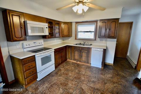 310 W Maple St, Corinth, NY 12822 photo 7