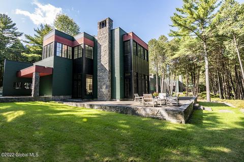 3062 Essex Rd, Willsboro, NY 12996