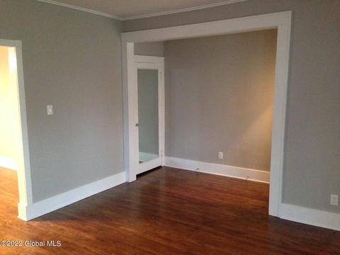 802 Hampton Ave, Schenectady, NY 12309 photo 4