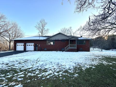 27 Reservoir Rd, West Coxsackie, NY 12192