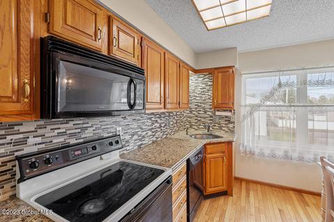 25 Dewitt Ave, Schenectady, NY 12304 photo 8