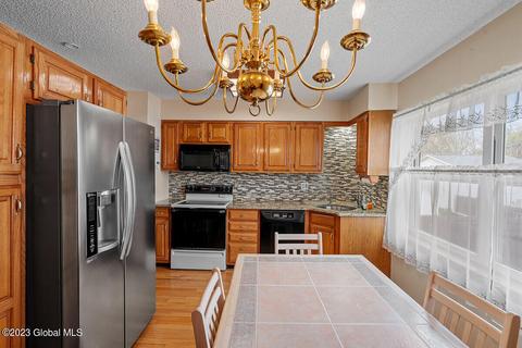 25 Dewitt Ave, Schenectady, NY 12304 photo 6