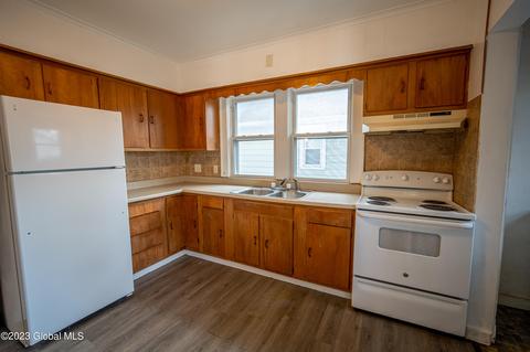 2025 Lenox Rd, Schenectady, NY 12308 photo 10