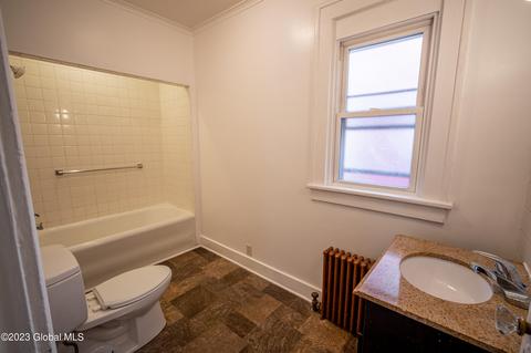 2025 Lenox Rd, Schenectady, NY 12308 photo 12
