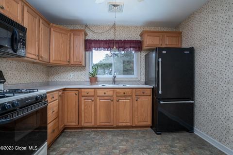 1144 Owen Rd, Schenectady, NY 12303 photo 9