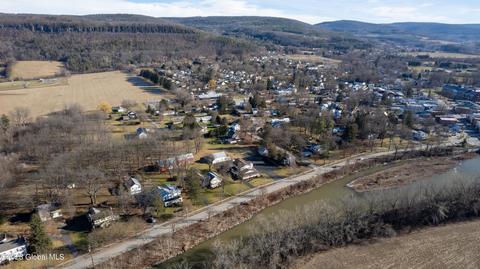 142 River St, Middleburgh, NY 12122 photo 4