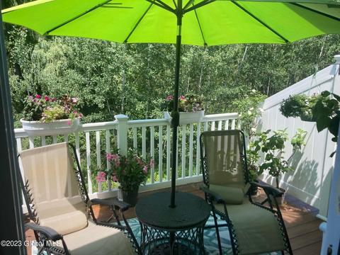 110 Paddock Cir, Schenectady, NY 12306 photo 29