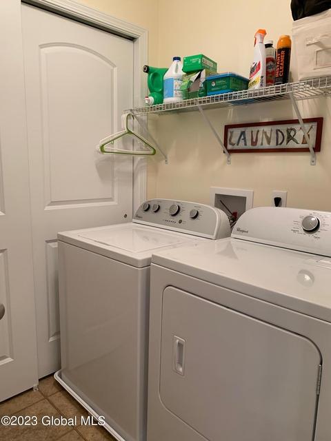 110 Paddock Cir, Schenectady, NY 12306 photo 28