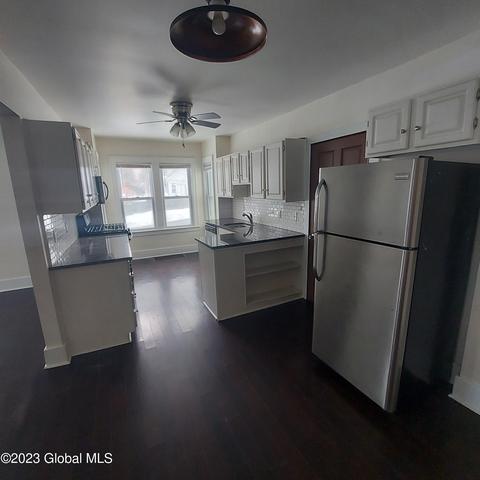 371 Vley Rd, Schenectady, NY 12302 photo 4