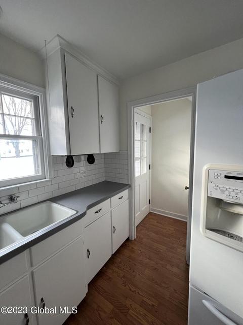767 Peter Rd, Schenectady, NY 12303 photo 9