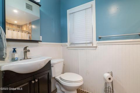 115 Pinehurst Pl, Schenectady, NY 12304 photo 18