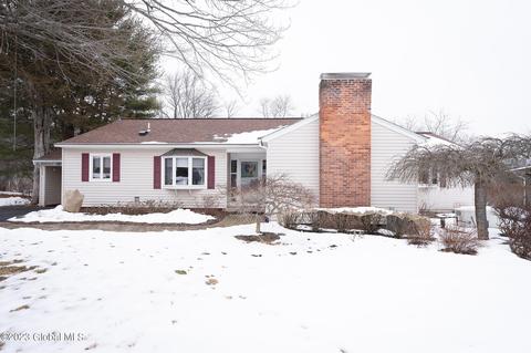 310 Juniper Dr, Schenectady, NY 12306 photo 6