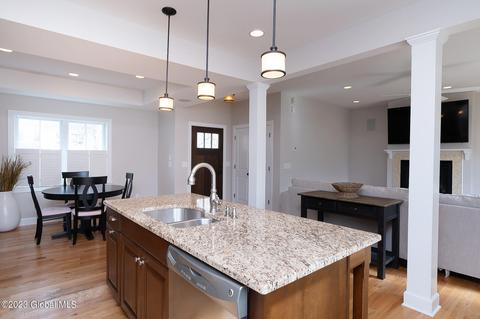 16 Reid Pl, Delmar, NY 12054 photo 6