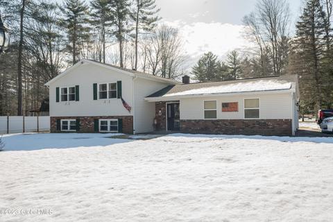 3 Evergreen Dr, Gansevoort, NY 12831 photo 1