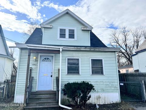 Single Family Homes for Sale in Schenectady NY