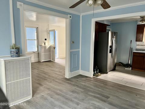 1052 Strong St, Schenectady, NY 12307