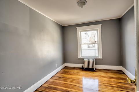 27 Hawk St, Schenectady, NY 12307 photo 8