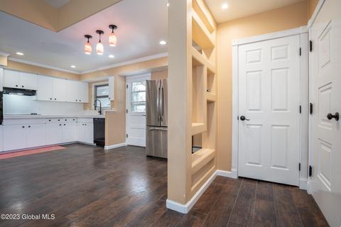 16 Kellar Ave, Schenectady, NY 12306 photo 6