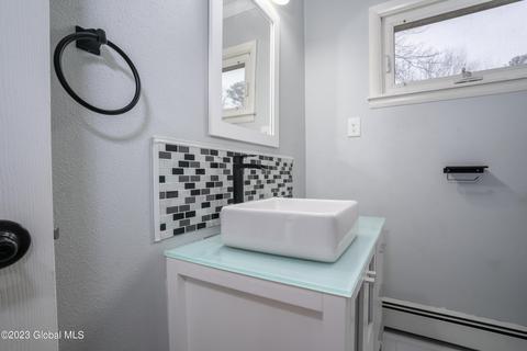 16 Kellar Ave, Schenectady, NY 12306 photo 11