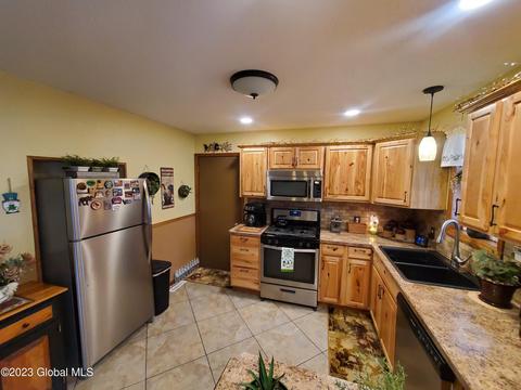 6 Devine Dr, Hudson Falls, NY 12839 photo 5