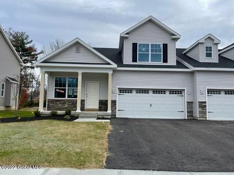 8 Linden Ct, Ballston Lake, NY 12019