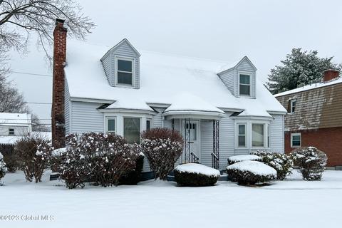 28 Hopewell St, Albany, NY 12208