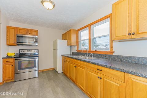 3002 Clyde Ave, Schenectady, NY 12306 photo 4