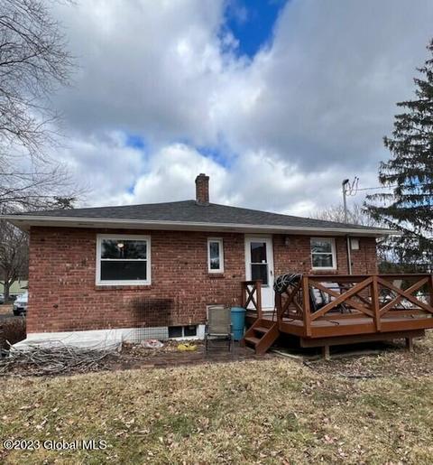 34 Halter Rd, Glenmont, NY 12077 photo 2
