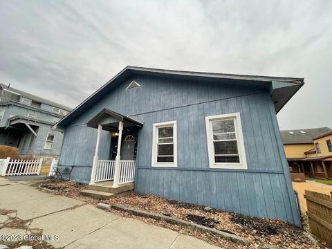68 Phila St, Saratoga Springs, NY 12866