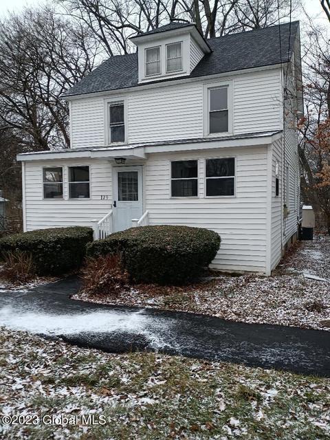 129 Manchester Rd, Schenectady, NY 12304