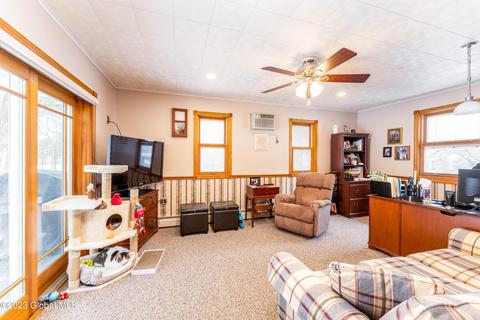 910 Mohegan Rd, Schenectady, NY 12309 photo 5