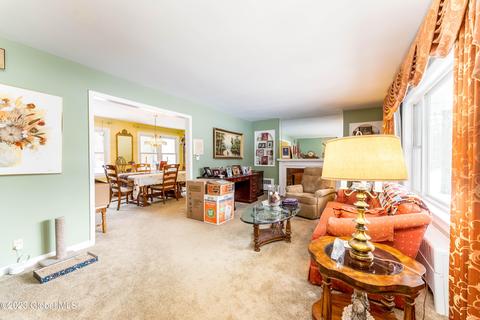 910 Mohegan Rd, Schenectady, NY 12309 photo 16