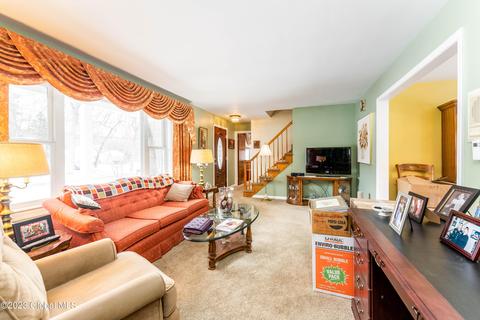 910 Mohegan Rd, Schenectady, NY 12309 photo 14