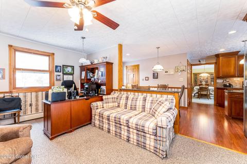 910 Mohegan Rd, Schenectady, NY 12309 photo 10