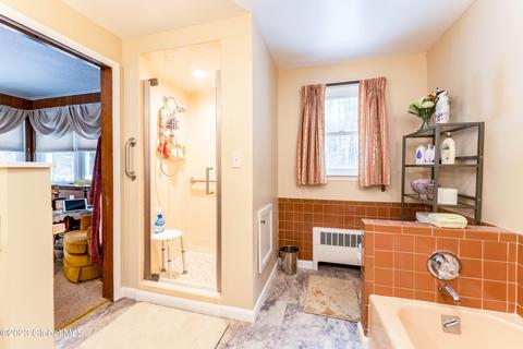 910 Mohegan Rd, Schenectady, NY 12309 photo 20