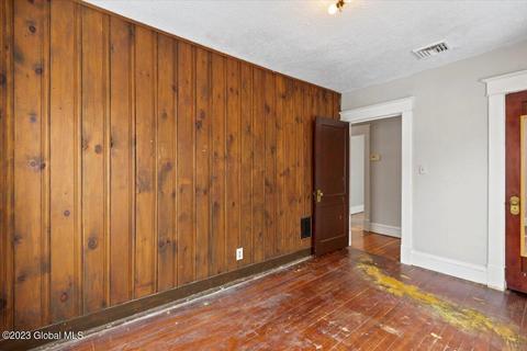 57 Wilson Ave, Schenectady, NY 12304 photo 28