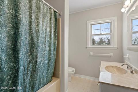 57 Wilson Ave, Schenectady, NY 12304 photo 24