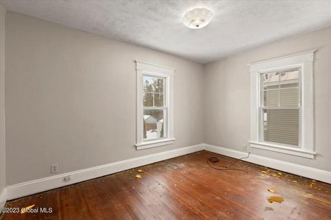 57 Wilson Ave, Schenectady, NY 12304 photo 25