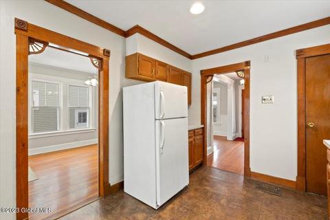 57 Wilson Ave, Schenectady, NY 12304 photo 18